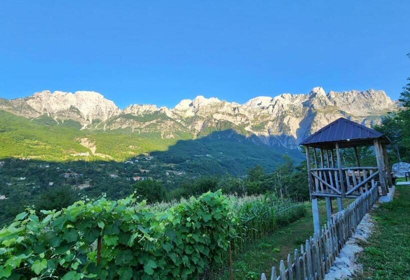 پانسیون Mountain Vista Guesthouse Shkafi