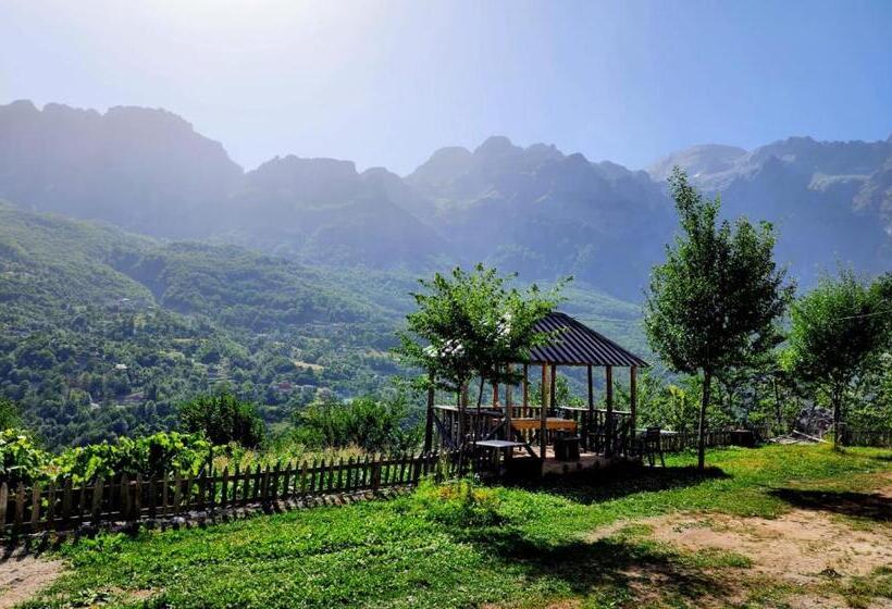 پانسیون Mountain Vista Guesthouse Shkafi