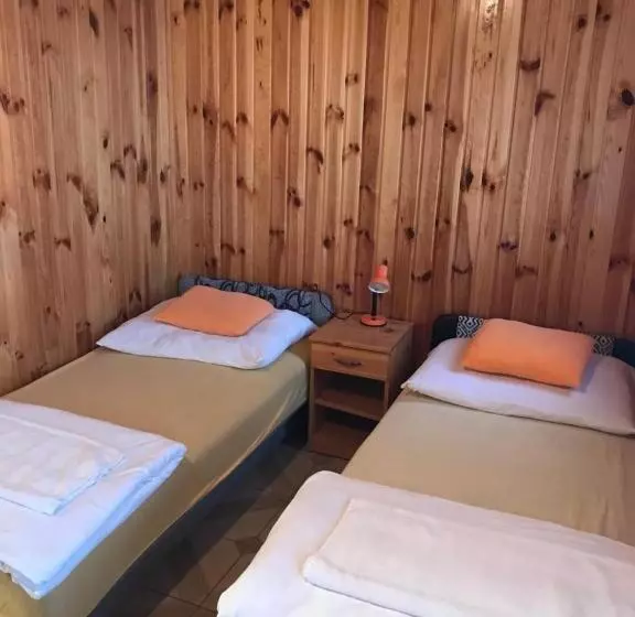 Aamiaismajoitus (B&B) Cuki Lak