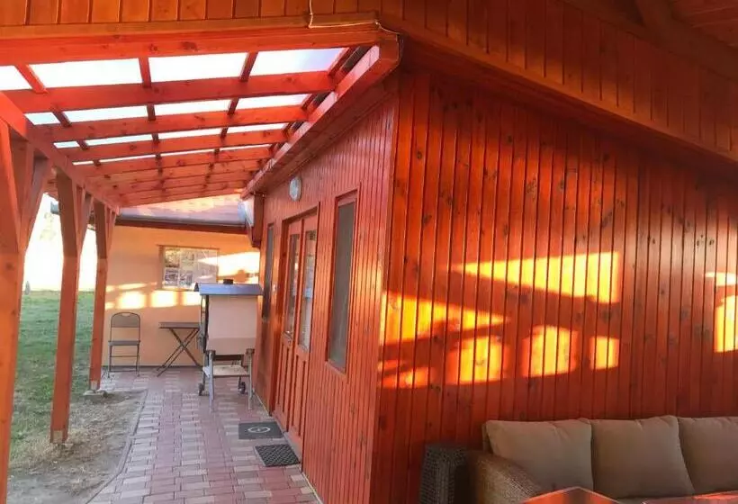 Aamiaismajoitus (B&B) Cuki Lak