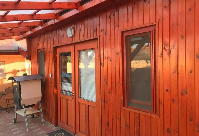 Aamiaismajoitus (B&B) Cuki Lak