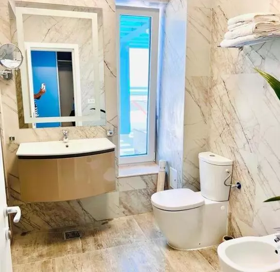 Majatalo Kir House On The Beach