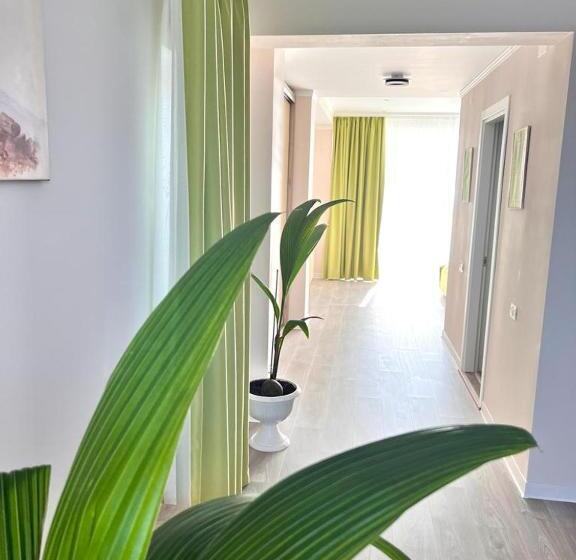 پانسیون Kir House On The Beach