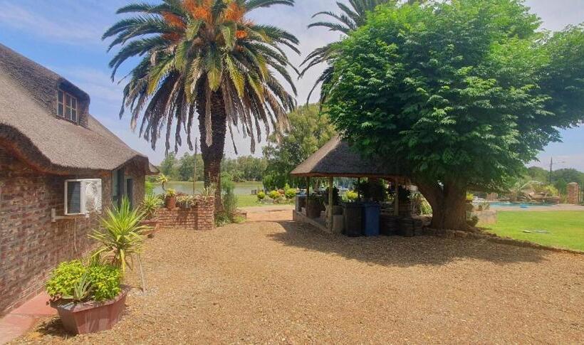 פנסיון Pecan Guesthouse