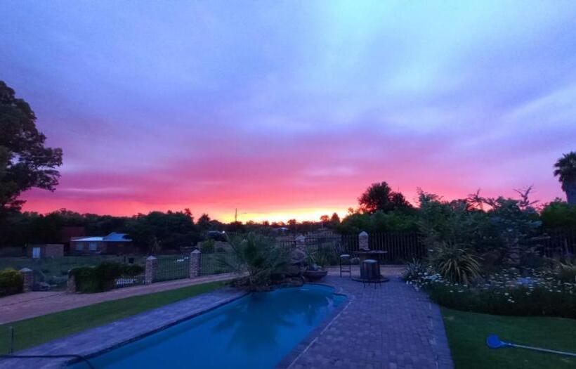 פנסיון Pecan Guesthouse