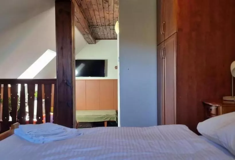 Majatalo Penzion Zvonice Hojná Voda