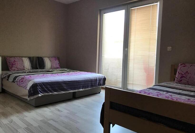 پانسیون Struga Rooms/dhoma/sobi