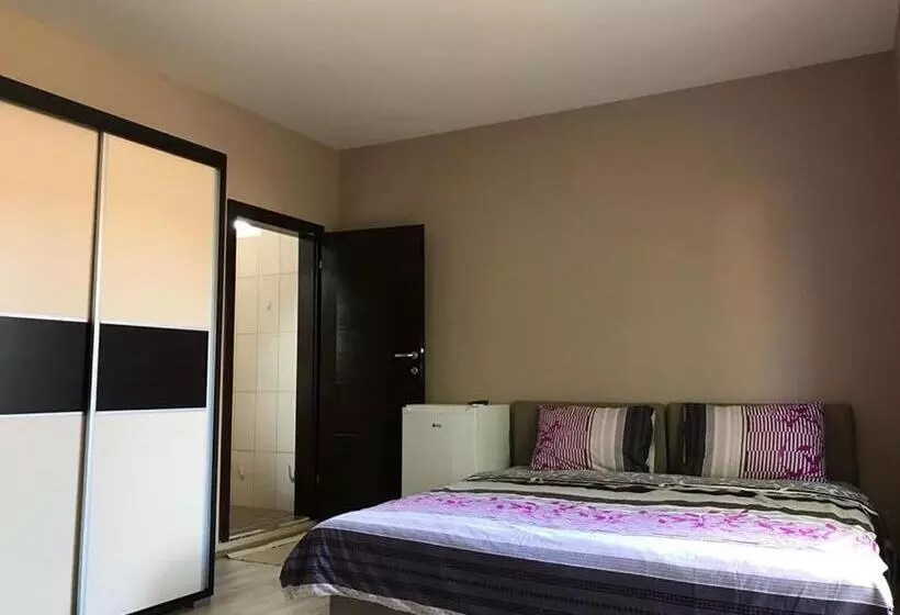 پانسیون Struga Rooms/dhoma/sobi