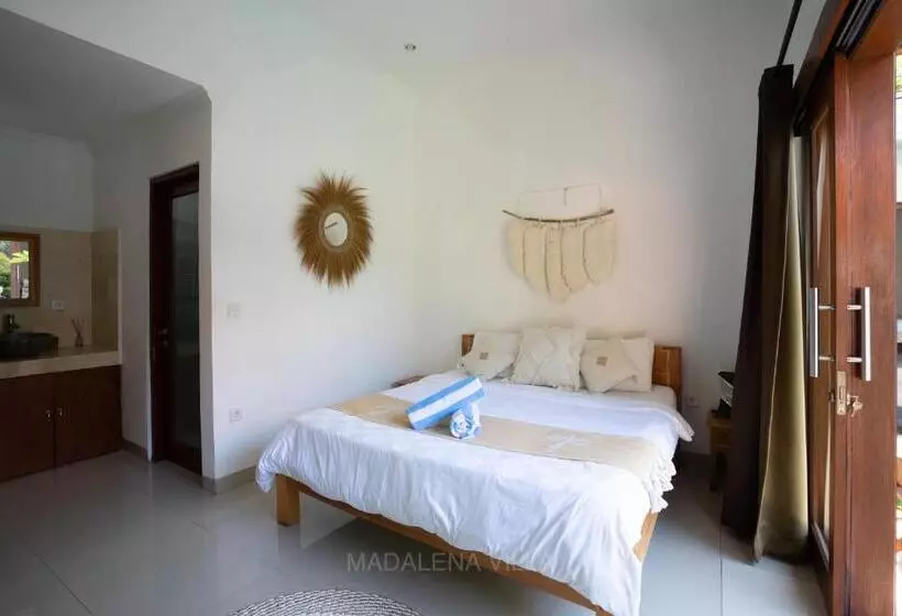 ペンション Villa Madalena