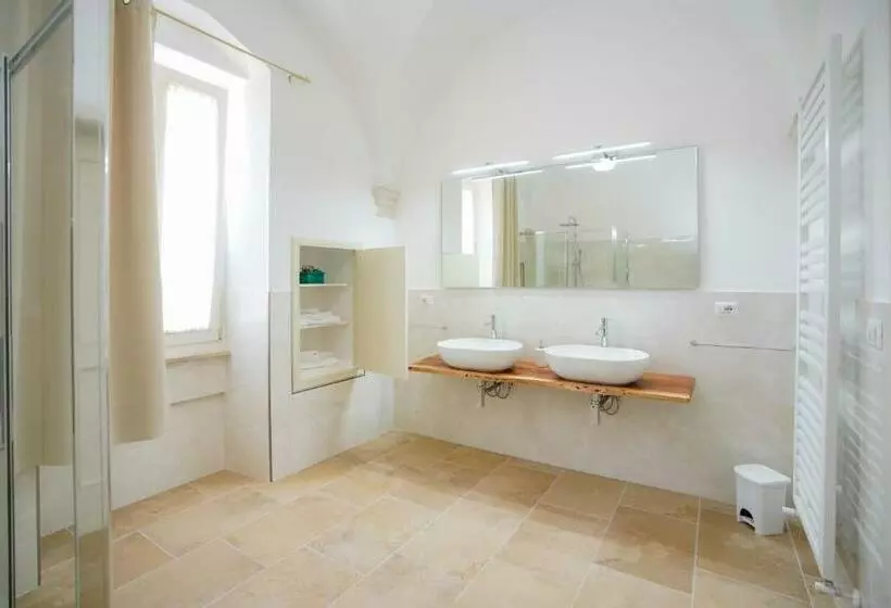 Aamiaismajoitus (B&B) Palazzo Terra D Otranto