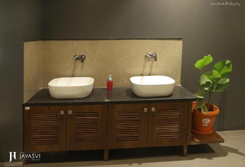 فندق Jayasvi Gargoti 10 Km From Admapur Balumama Temple