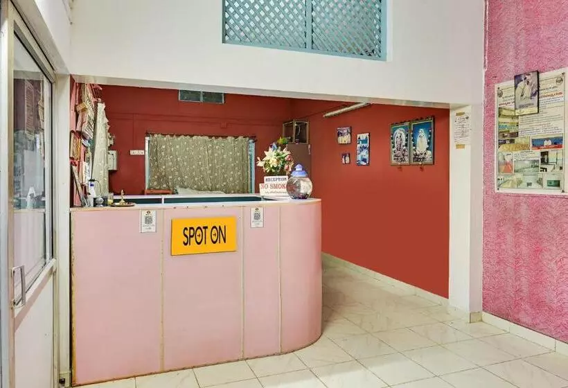 Hotelli Spot On Shree Renuka Residency Lodge