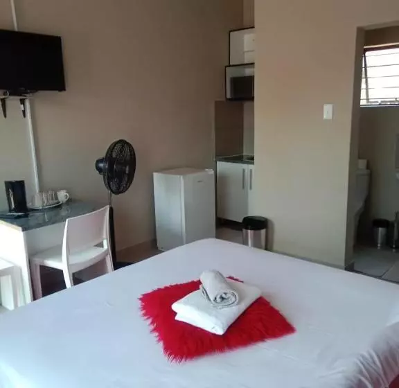 Majatalo Rasesa Guest House