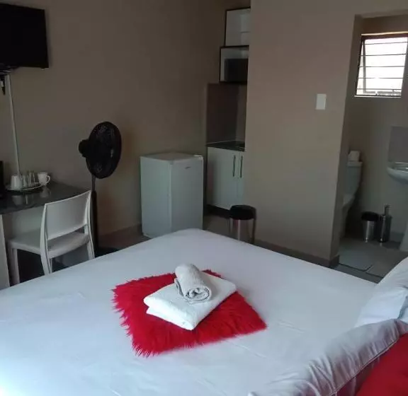 Majatalo Rasesa Guest House