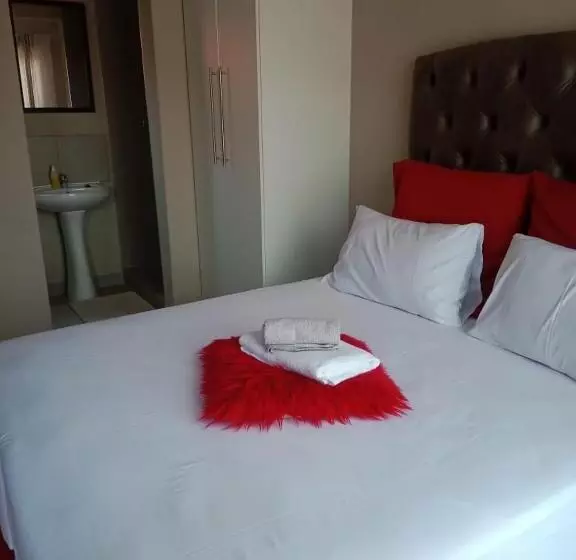 Majatalo Rasesa Guest House