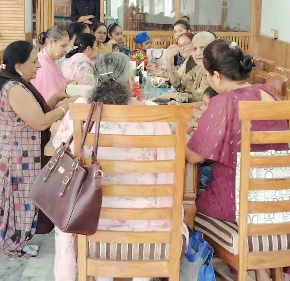 Hotelli Cm Palace   Pure Vegetarian