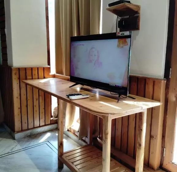 Hotelli Cm Palace   Pure Vegetarian