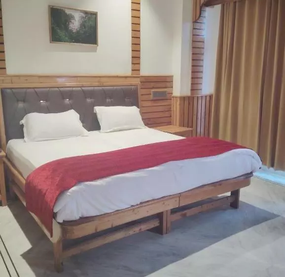 Hotelli Cm Palace   Pure Vegetarian