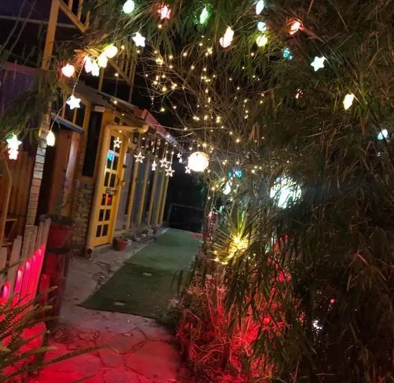 ホテル Saanjh Cafe & Resorts Pangoot