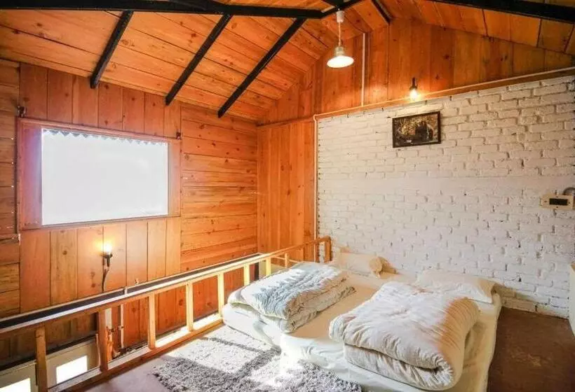 ホテル Saanjh Cafe & Resorts Pangoot
