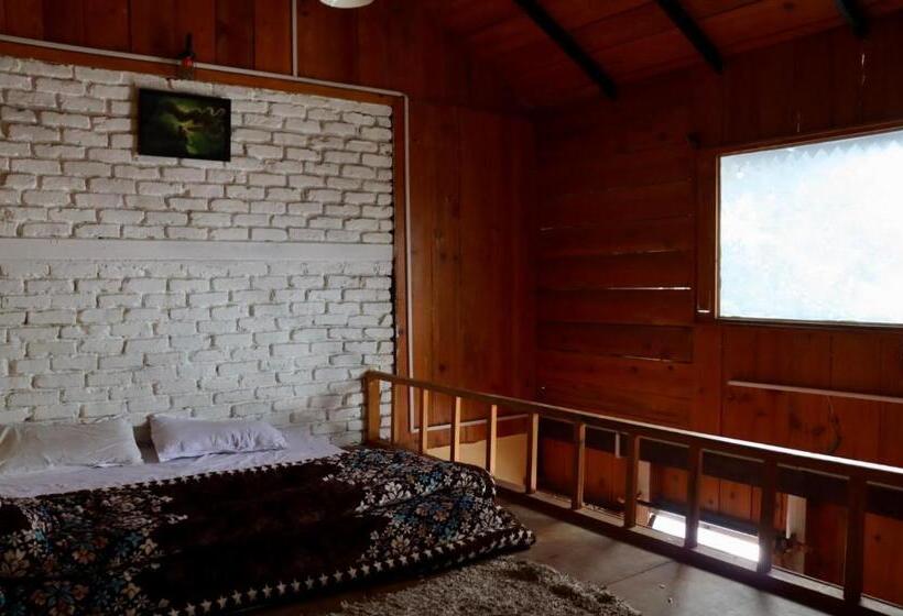 Hotelli Saanjh Cafe & Resorts Pangoot