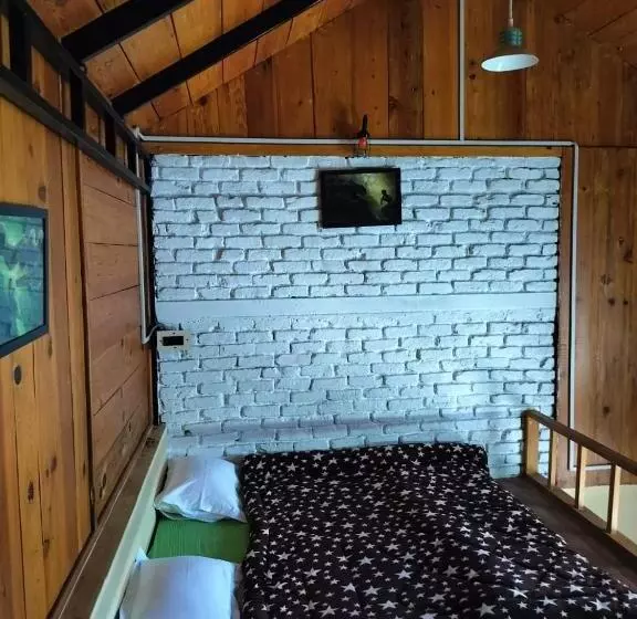 ホテル Saanjh Cafe & Resorts Pangoot