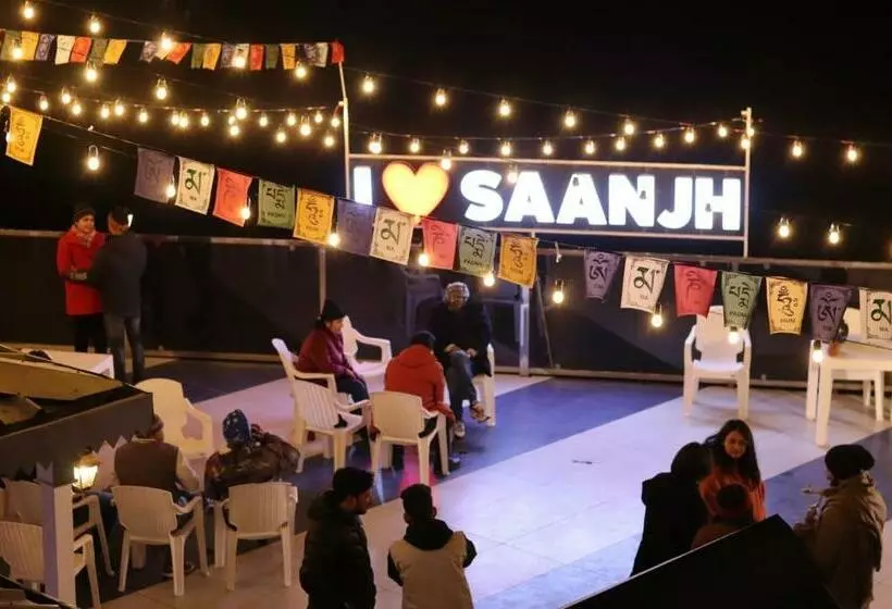 ホテル Saanjh Cafe & Resorts Pangoot