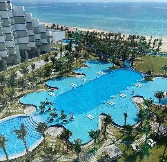 هتل The Cam Ranh Resort All Luxury Service