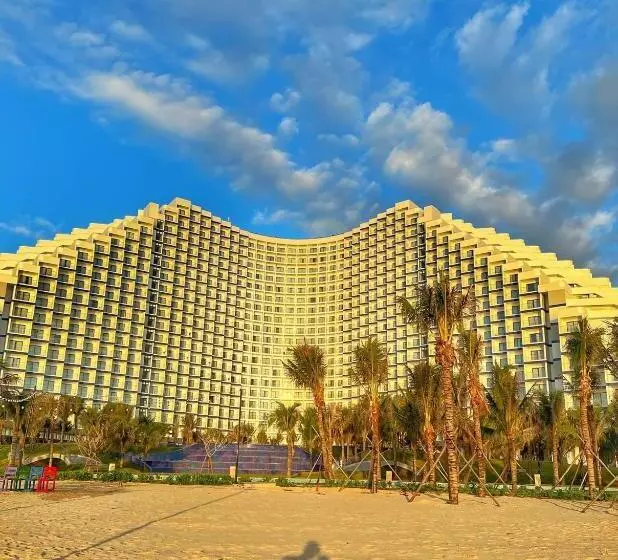 هتل The Cam Ranh Resort All Luxury Service