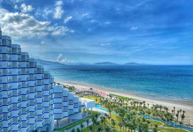 هتل The Cam Ranh Resort All Luxury Service