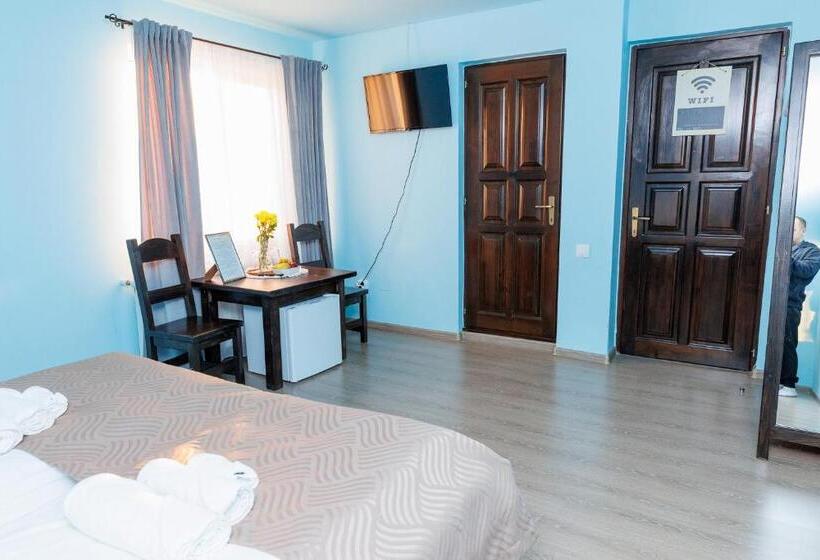 تختخواب و صبحانه Casa Iager Vama Buzaului