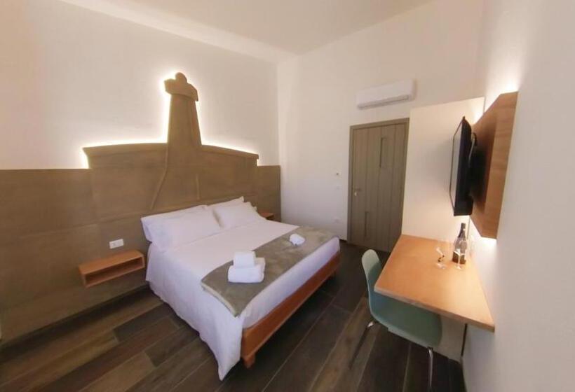 تختخواب و صبحانه Rudini  Charming