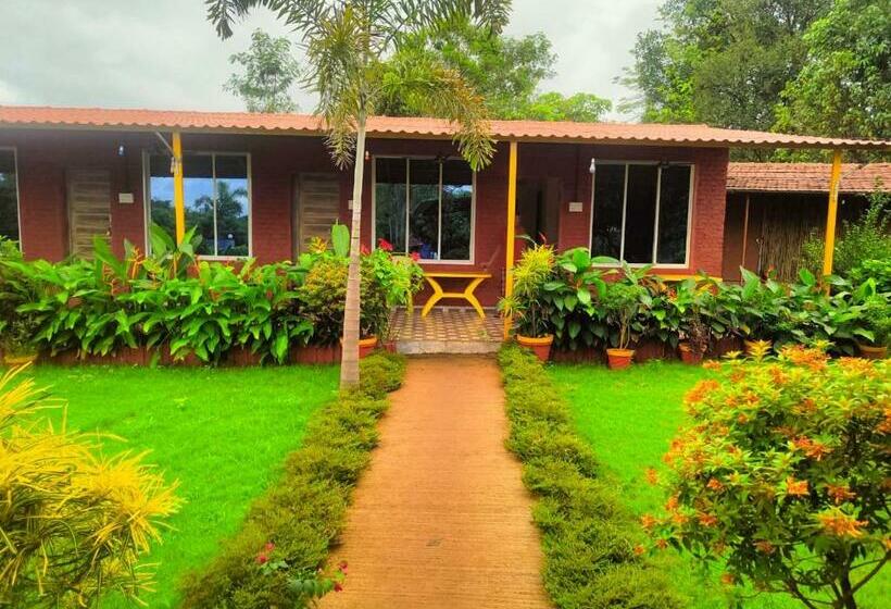 Green Blossom Resort Roha