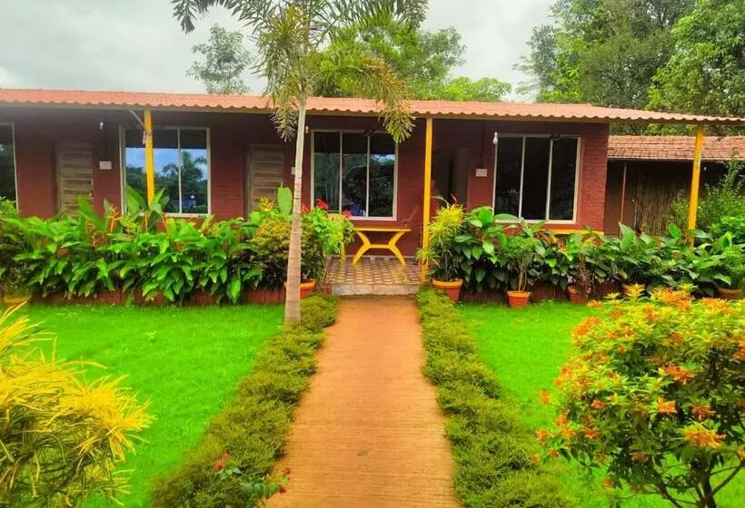 Green Blossom Resort Roha