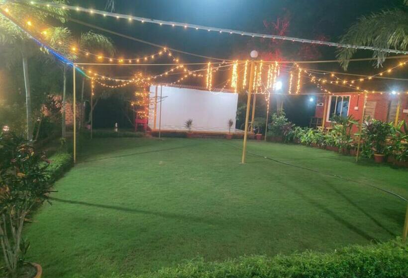 Green Blossom Resort Roha