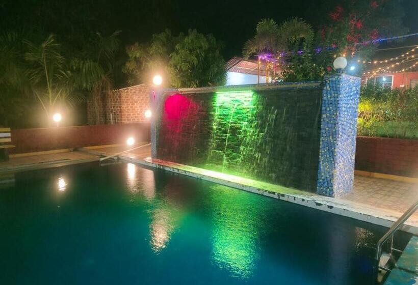 Green Blossom Resort Roha