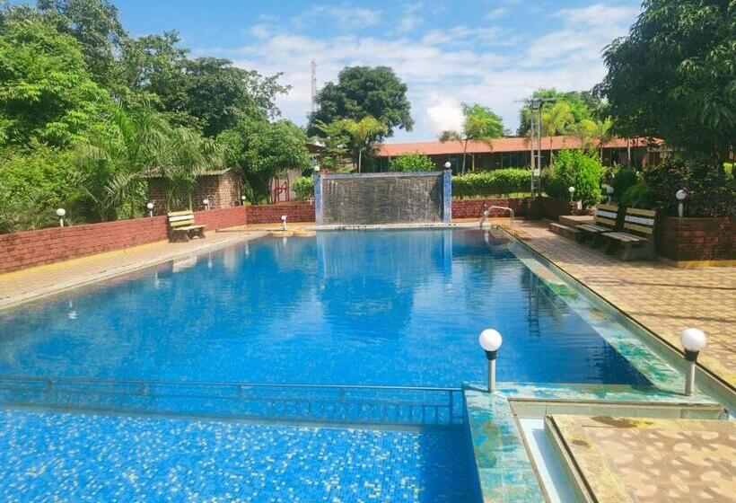 Green Blossom Resort Roha