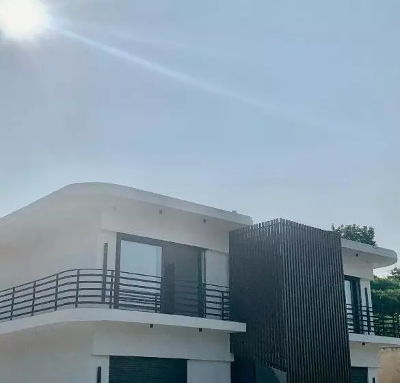 هتل Hela Residence