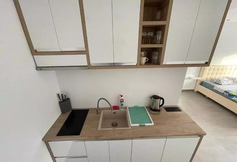 هتل Hela Residence