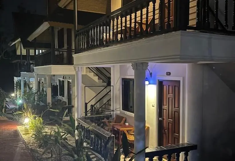 ホテル Kata Villa Merit Hill Bungalows