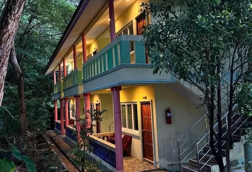 ホテル Kata Villa Merit Hill Bungalows