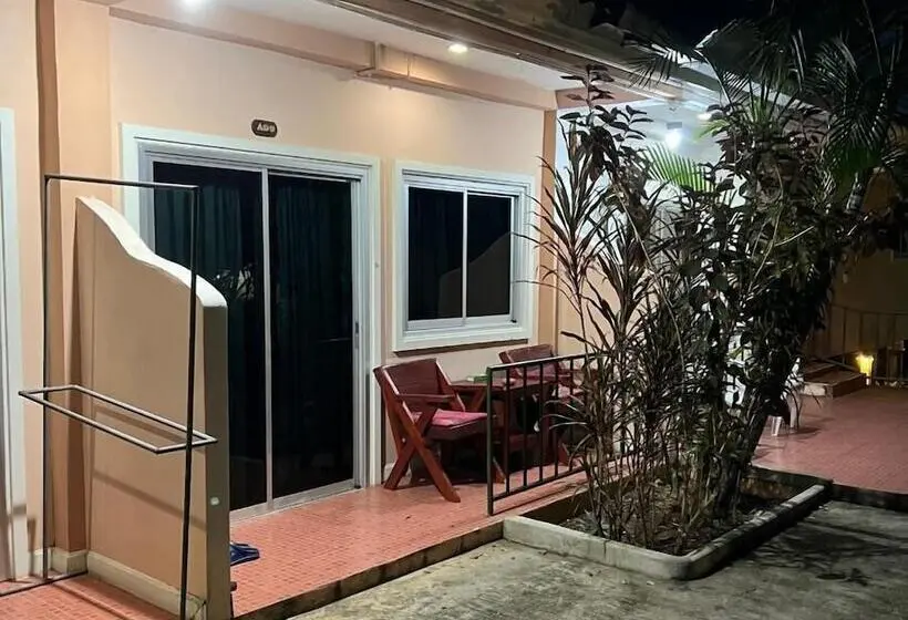 ホテル Kata Villa Merit Hill Bungalows