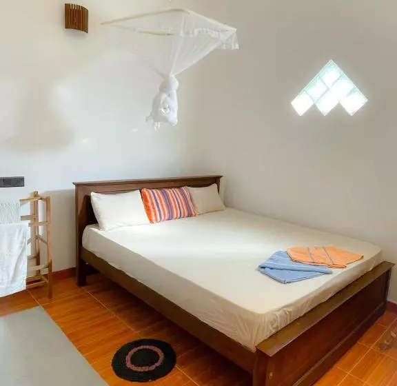 ペンション Ocean Air Guesthouse And Villa Weligama Minute To Waves