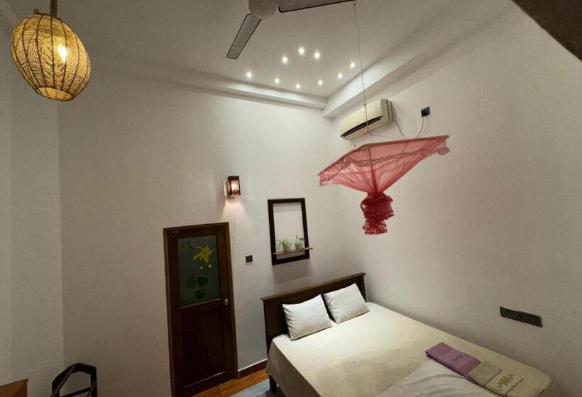 פנסיון Ocean Air Guesthouse And Villa Weligama Minute To Waves