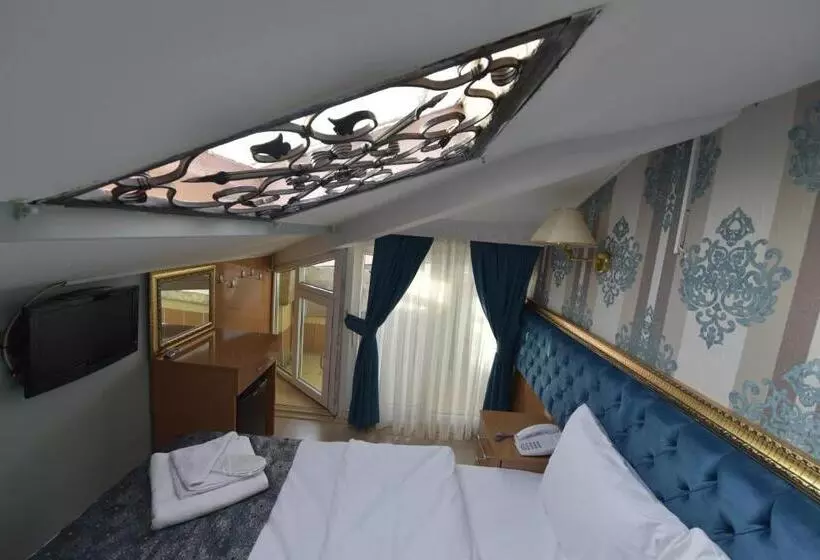 هتل Golden Palace Sea View