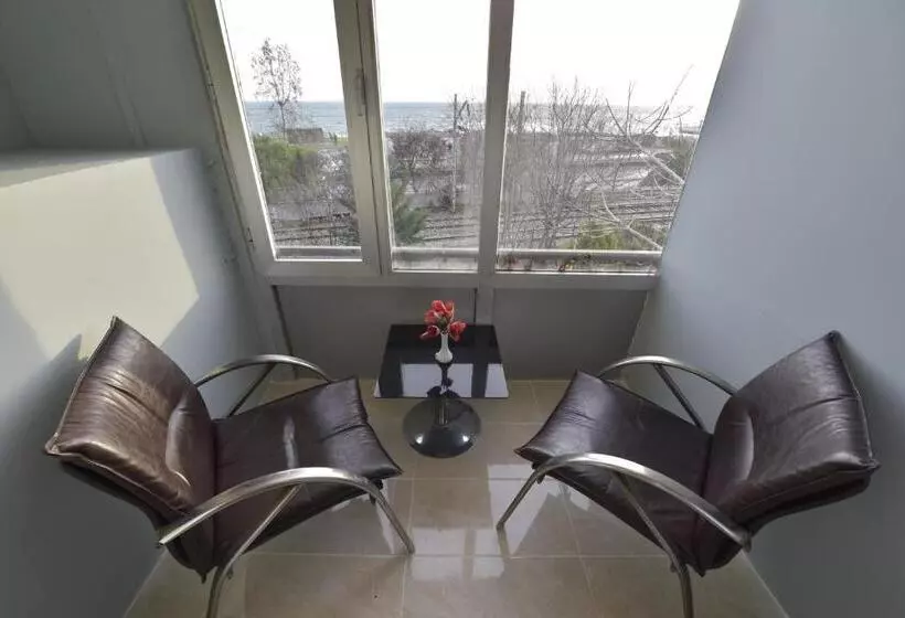 هتل Golden Palace Sea View
