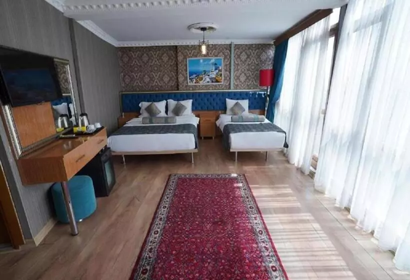 هتل Golden Palace Sea View