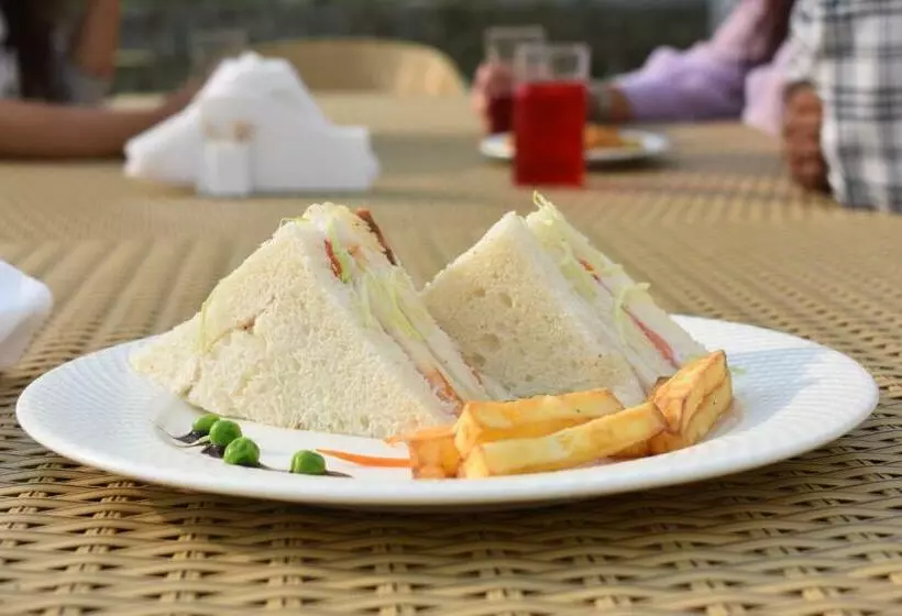 Hotelli Purna Boutique Resort, Bhimtal