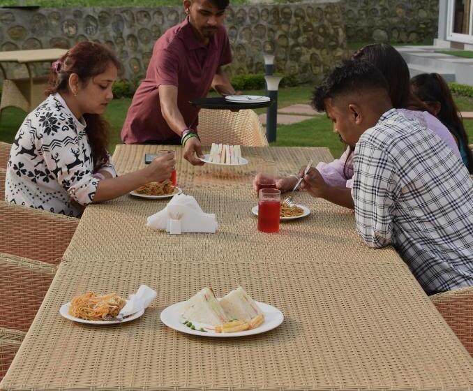 هتل Purna Boutique Resort, Bhimtal