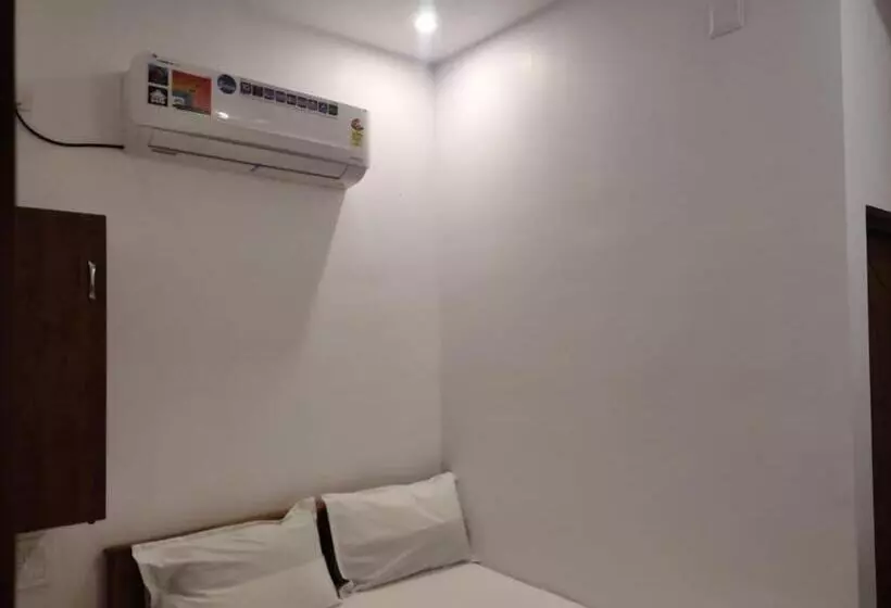 Hotelli Sri Balaji Lodging